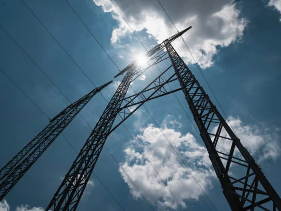 Texas Faces Record Heat, Power Grid Demand Peaks Expected