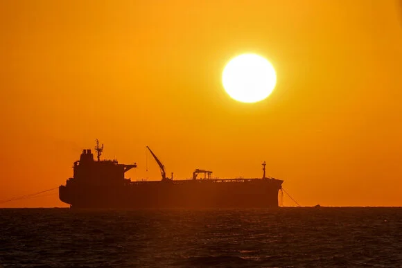 Houthis Threaten Saudi Oil Exports with Maritime Blockade