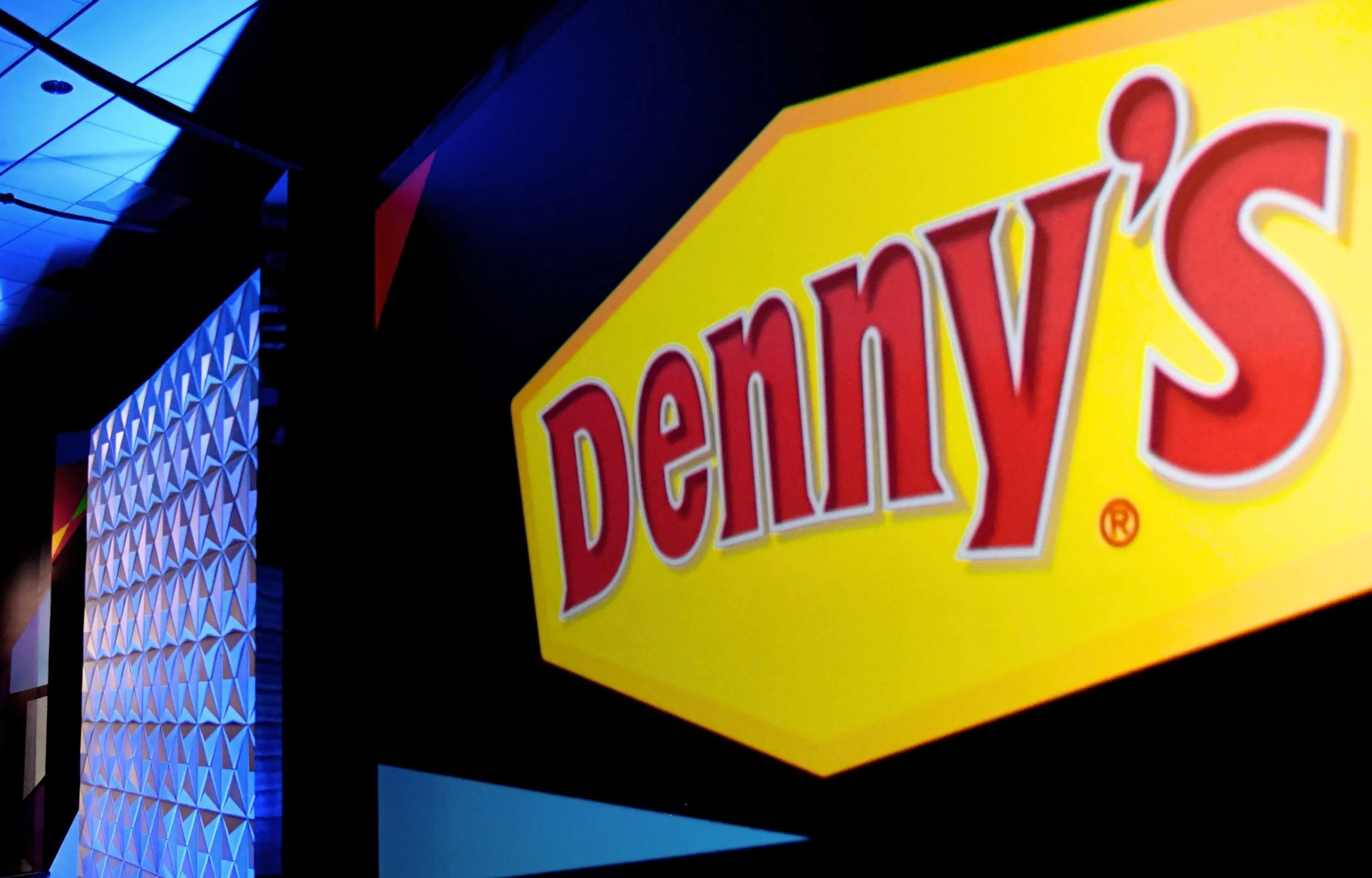 Denny’s Celebrates Kelsey Pfendler's Historic Pacific Rowing Achievement After Unexpected Connection