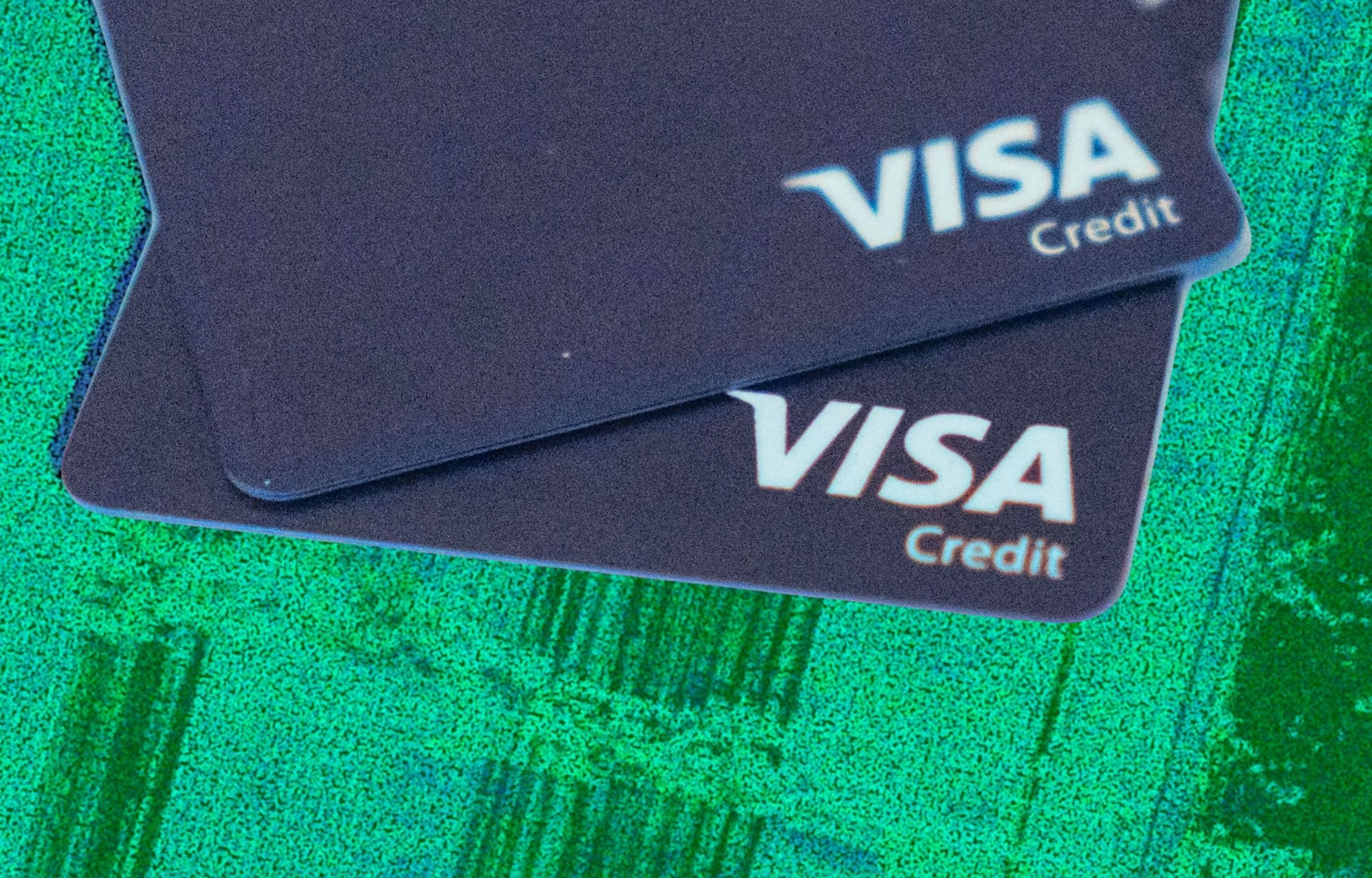 Over 40% of Credit Cardholders Only Pay the Minimum—A Habit That Deepens Debt