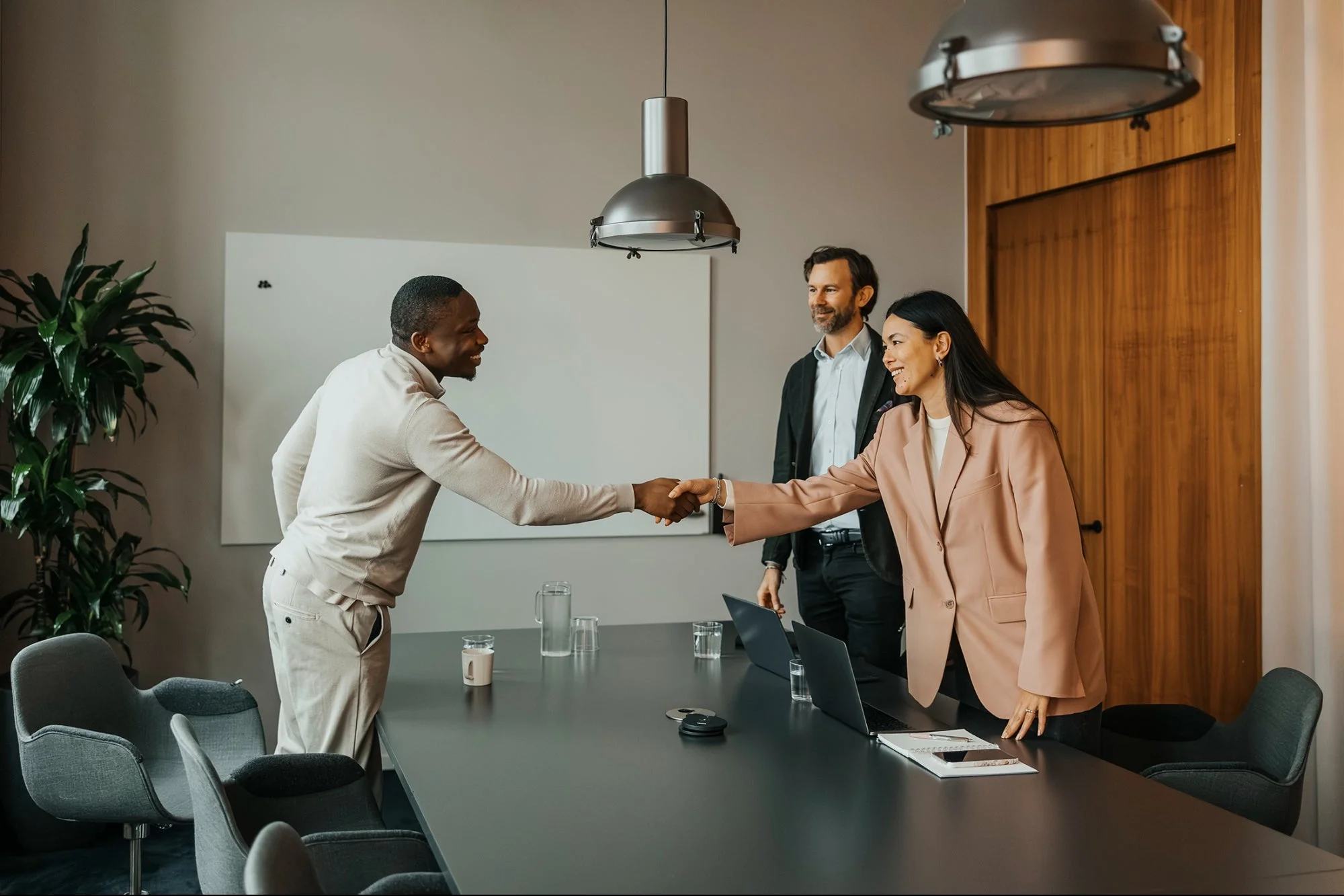 Unlocking Career Growth Through Networking: The Hidden Market for Professionals