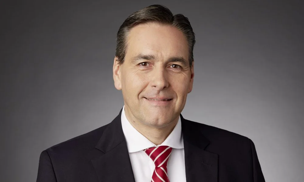 Market Pressures Mount as Data Center Development Faces Rising Risks